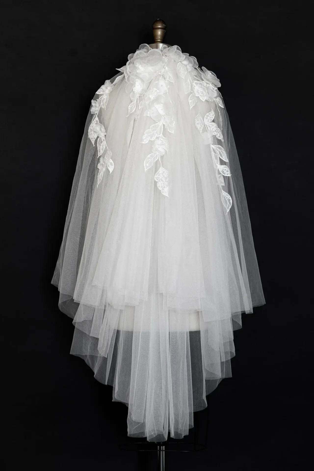 Colette Short Veil - image 1